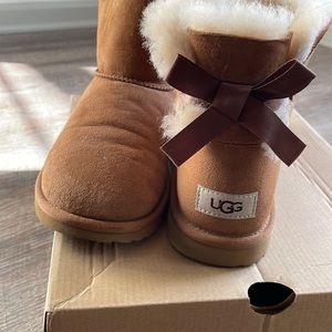Mini Bailey Bow Brown Ugg boats